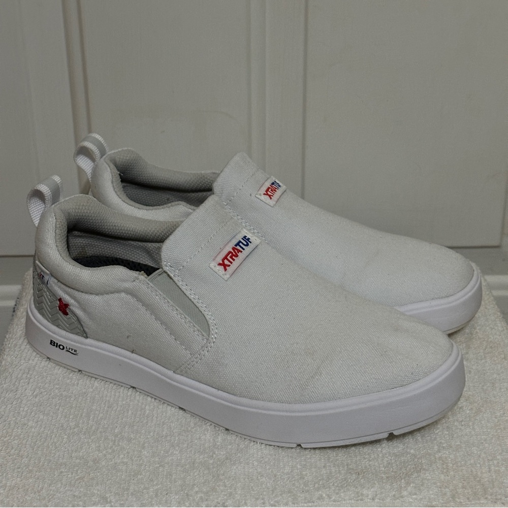 XTRATUF LITE SHARKBYTE 2 WHITE CANVAS SLIP ON WOMENS SIZE 8.5 M. EUC. XSW2100‎